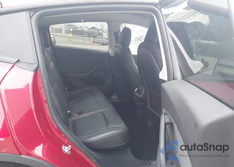 2024 Tesla Model Y z USA, uszkodzony, nr VIN 7SAYGDED5RA326294